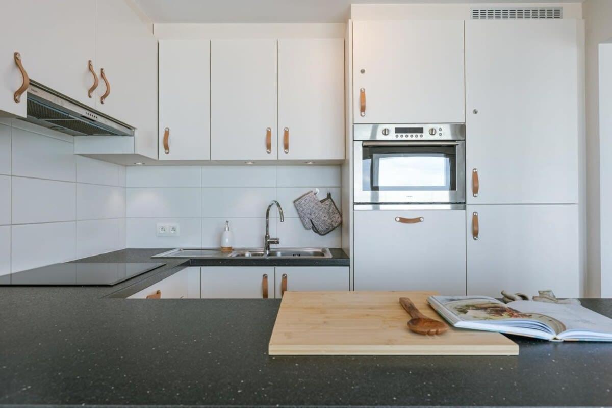 Huswell - Bright Seaview Apartment In Oostende Exterior photo